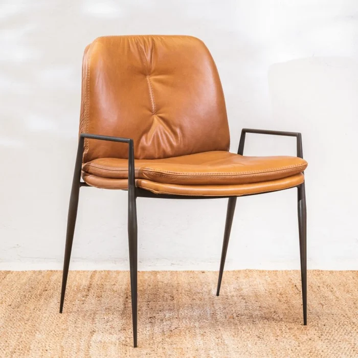 Silla Cuero Seriema Cognac en Marrón - Sillas, Uruguay | Aihaus