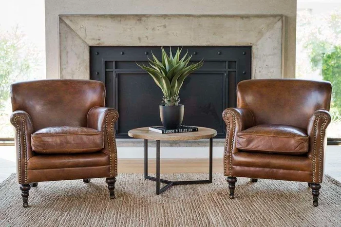 BERGERE CUERO ITALIANO ENVEJECIDO CON TACHAS en Marrón - Sillones y sofás, Uruguay | La Iberica, vista 13