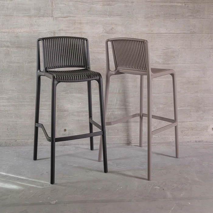 Taburete Sicilia - Gris en Gris - Sillas, Uruguay | Walnut, vista 2