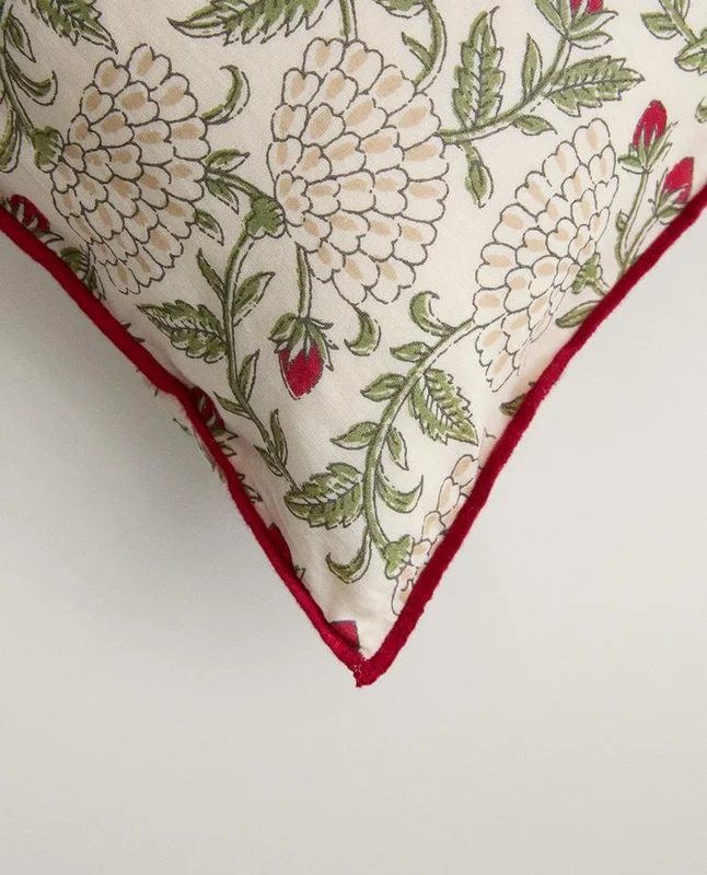 FUNDA COJÍN FLORES FRESAS en Multicolor - Textiles, Uruguay | Zara Home, vista 3