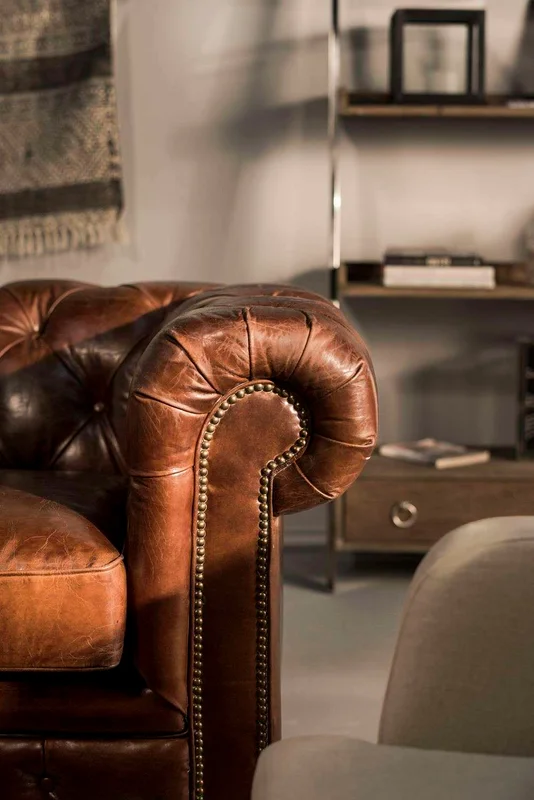 SILLON CHESTERFIELD CUERO ITALIANO - 3 CUERPOS en Marrón - Sillones y sofás, Uruguay | La Iberica, vista 5