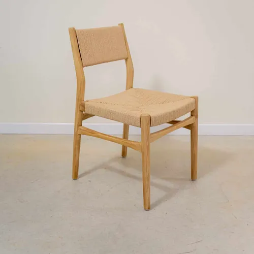 Silla en madera teca y cuerda en respaldo y asiento en Madera natural - Sillas, Uruguay | Entrecasa