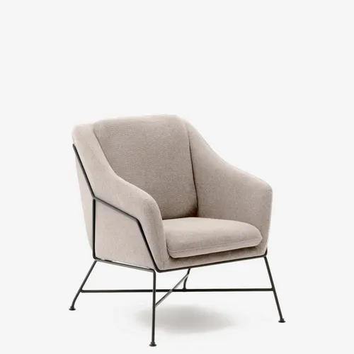 Butaca Brida - beige y patas de acero con acabado negro en Beige - Butacas, banquetas y puffs, Uruguay | Kavehome