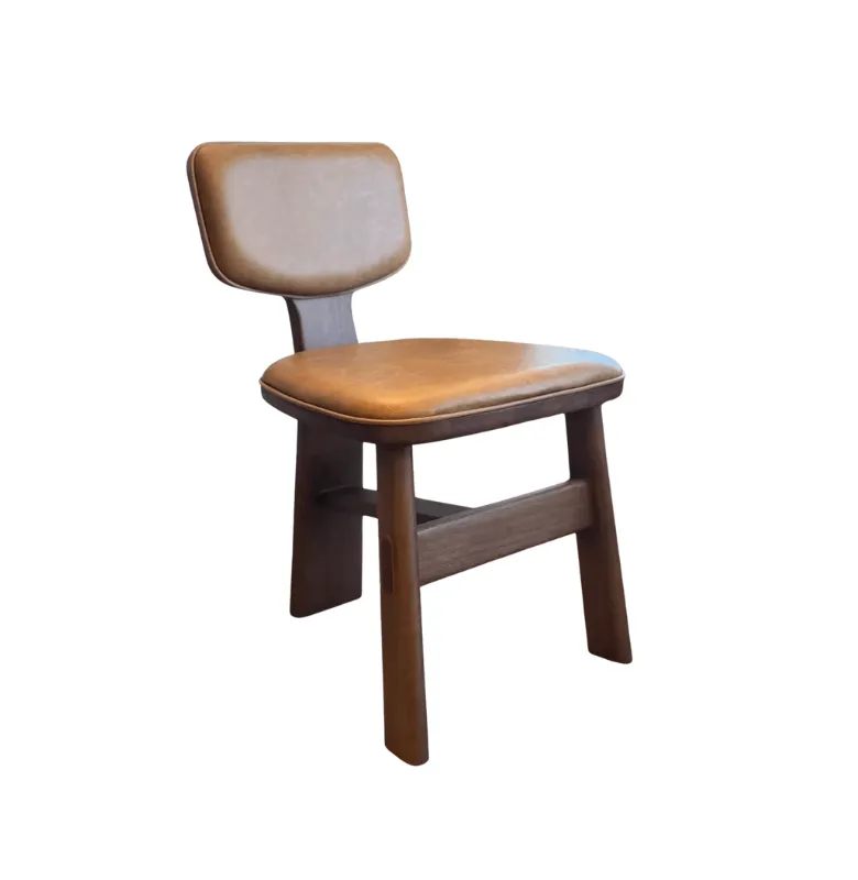 SILLA ESTANDARTE CUERO CAMEL en Marrón - Sillas, Uruguay | Masinfinito Casa