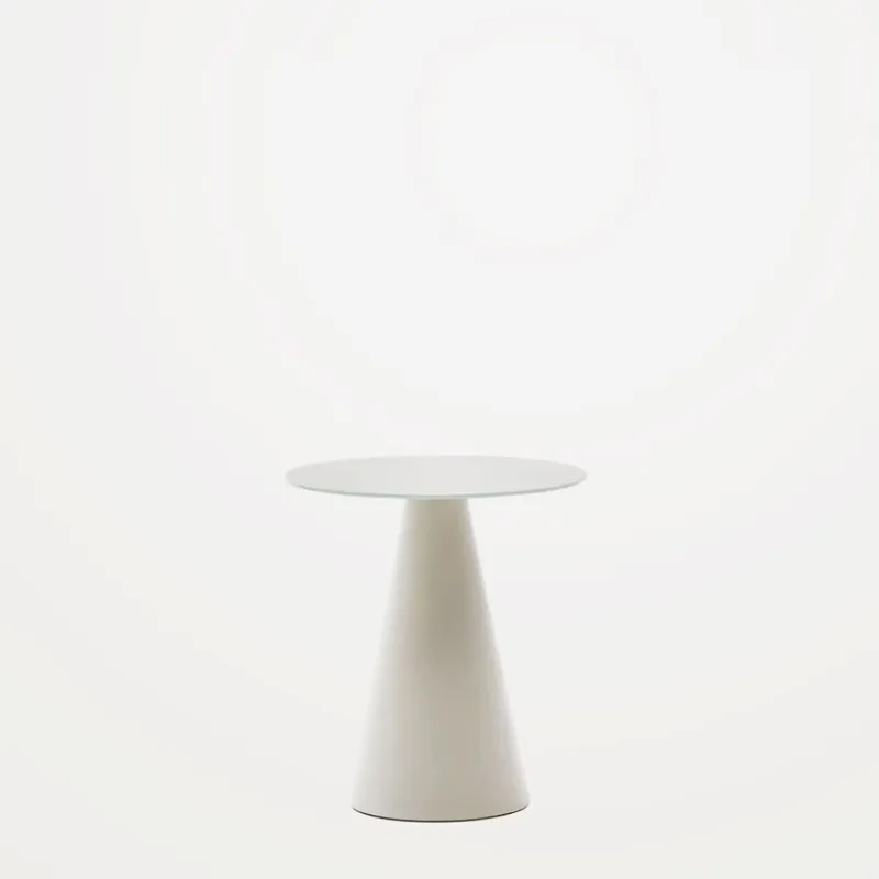 Mesa auxiliar Wilshire cristal templado glaseado y acero acabado - pintado verde mate Ø50cm en Verde - Mesas de arrimo, Uruguay | Kavehome