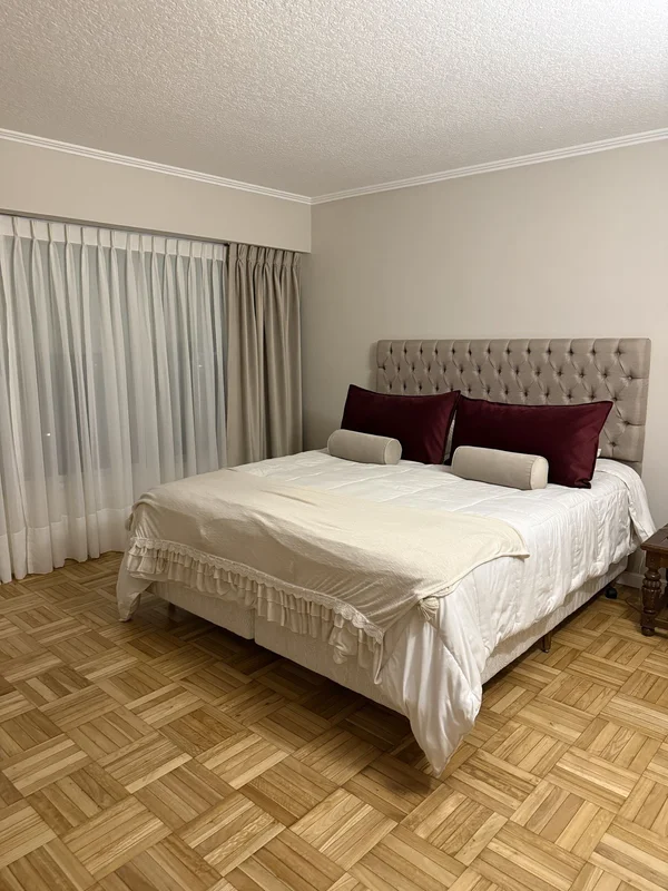 Almohadón Velvet Roll - Textiles, Uruguay | Decilo con Alma, vista 3