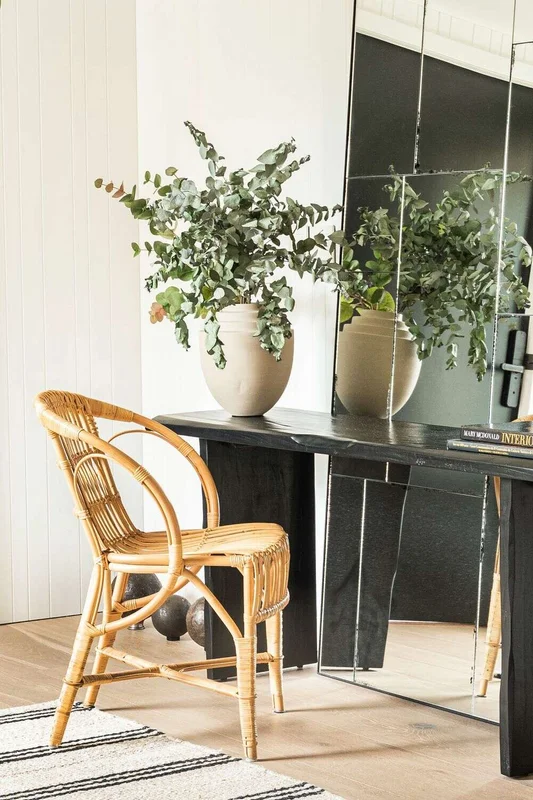 MESA DE ARRIMO IRREGULAR - NEGRA en Negro - Muebles para TV, Uruguay | La Iberica, vista 11