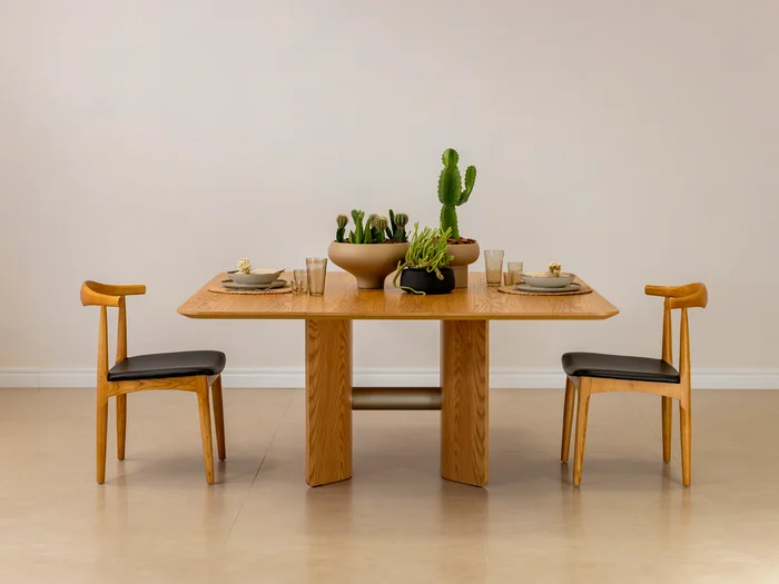 Mesa Scala Cuadrada en Madera natural - Mesas de comedor, Uruguay | Arquetipo, vista 2