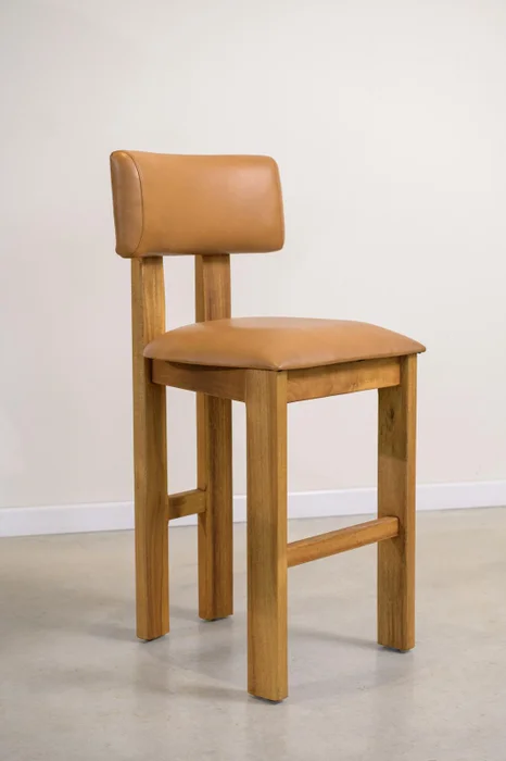 Banqueta en madera teca y cuero - Butacas, banquetas y puffs, Uruguay | Entrecasa