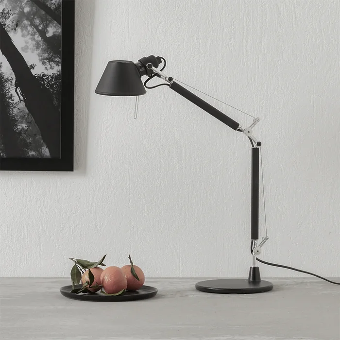 Lámpara de Mesa Charlotte Negra en Negro - Lámparas de mesa, Uruguay | Serlux, vista 9