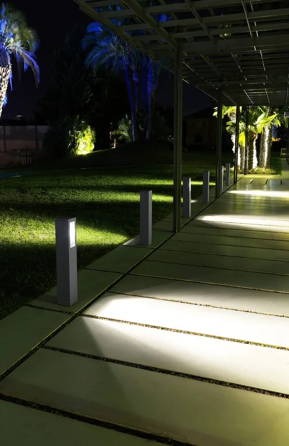 Way en Gris - Lámparas de pie, Uruguay | Darko Lighting, vista 2