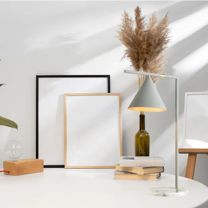 Lámpara de Mesa Stella Base de Mármol Blanca en Amarillo - Lámparas de mesa, Uruguay | Serlux, vista 4