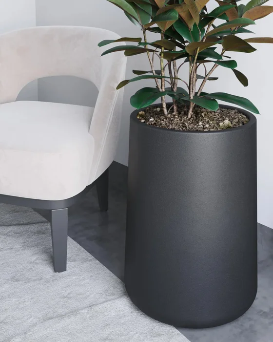 Macetero Gota 55 Negro Alto 55cm x 36cm Ancho Boca x Diam Base 40cm, 60 lts en Negro - Macetas, Uruguay | Champagne Home, vista 3