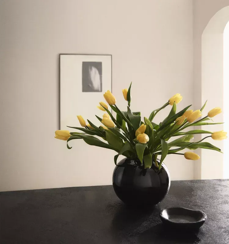 JARRÓN ESFERA GLOSS - Jarrones, Uruguay | Zara Home