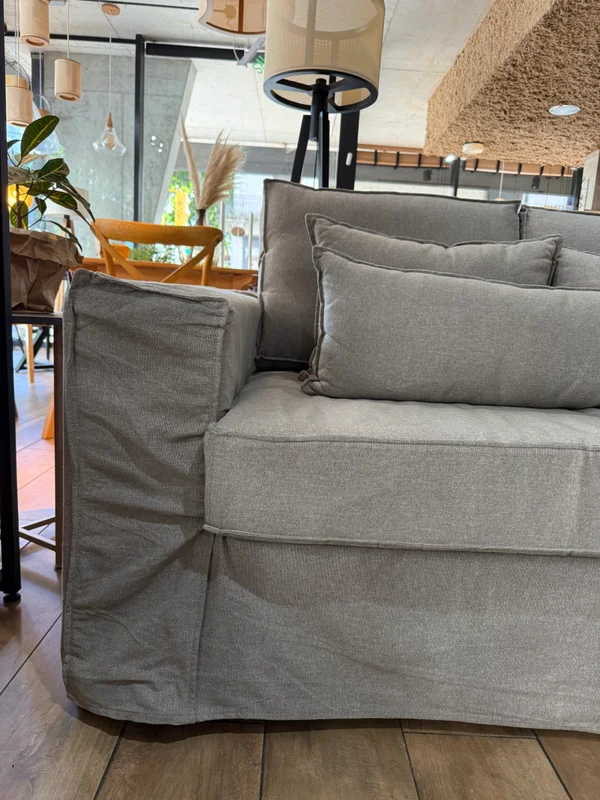 Sofá Granada 2 Cuerpos Funda Desmontable 165cm - Gris Lino en Gris - Sillones y sofás, Uruguay | Berna home, vista 3