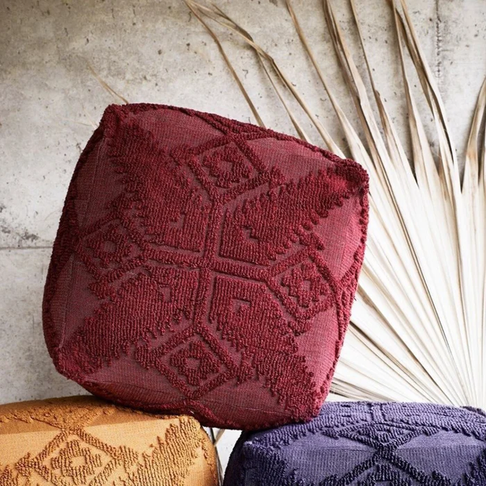 Pouf Loire en Rojo - Sillas, Uruguay | Walnut