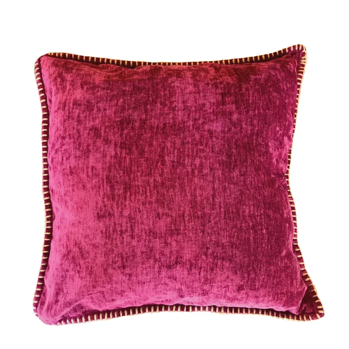 Almohadón Bordo en Violeta - Textiles, Uruguay | Tutto Deco