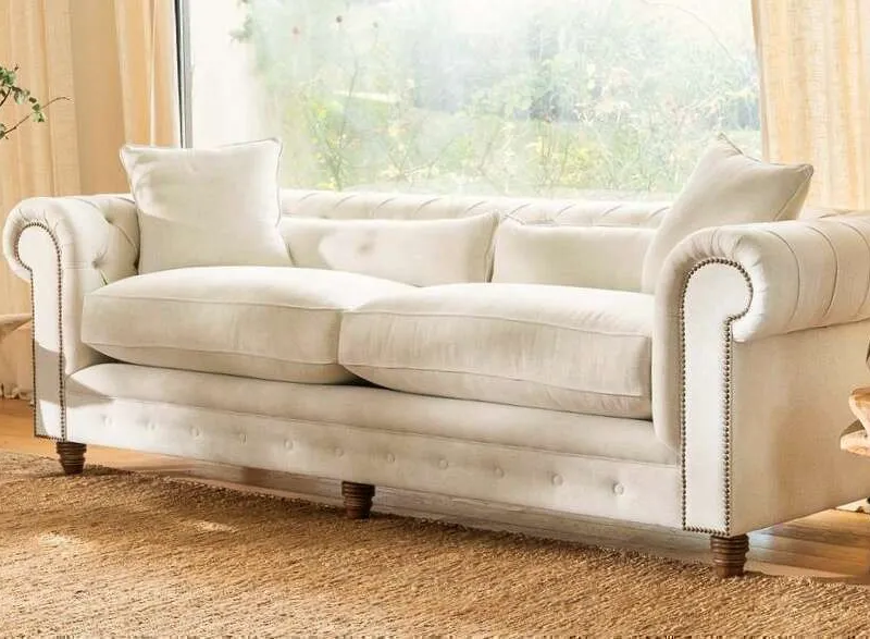 SILLON CHESTERFIELD - LINO ANTIMANCHAS en Off-white - Sillones y sofás, Uruguay | La Iberica