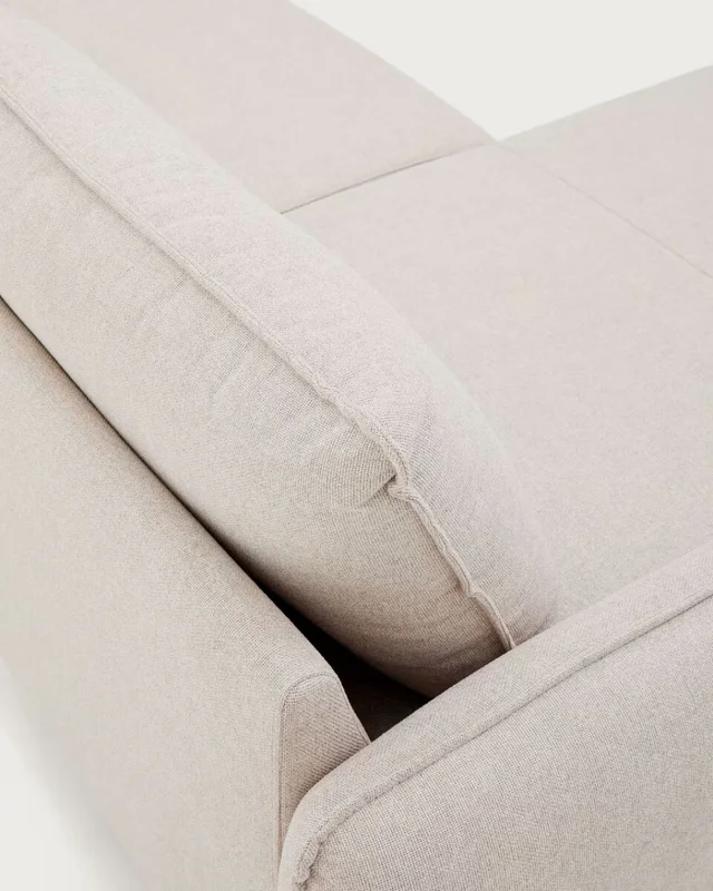 Sofá Carlota 3 plazas con chaise longue derecho/izquierdo beige 262 cm en Beige - Sillones y sofás, Uruguay | Kavehome, vista 3