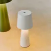 Lámpara de mesa pequeña de exterior Arenys de metal con acabado pintado gris en Gris - Muebles para el exterior, Uruguay | Kavehome, vista 2 de 5