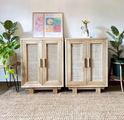 Mini alacena con esterilla natural en Madera natural - Aparadores y recibidores, Uruguay | Decoramuss