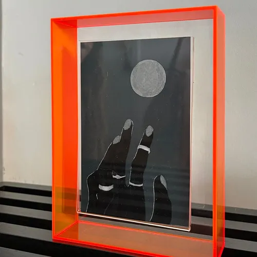 Marco Acrílico Naranja - Marcos, Uruguay | Mara Estudio