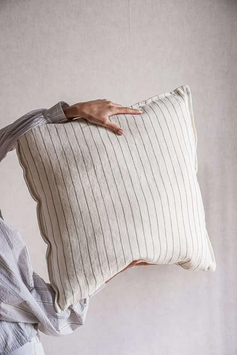 ALMOHADON LINO ALTO GRAMAJE RAYADO OFF WHITE - 55 X 55 en Blanco - Textiles, Uruguay | La Iberica, vista 11