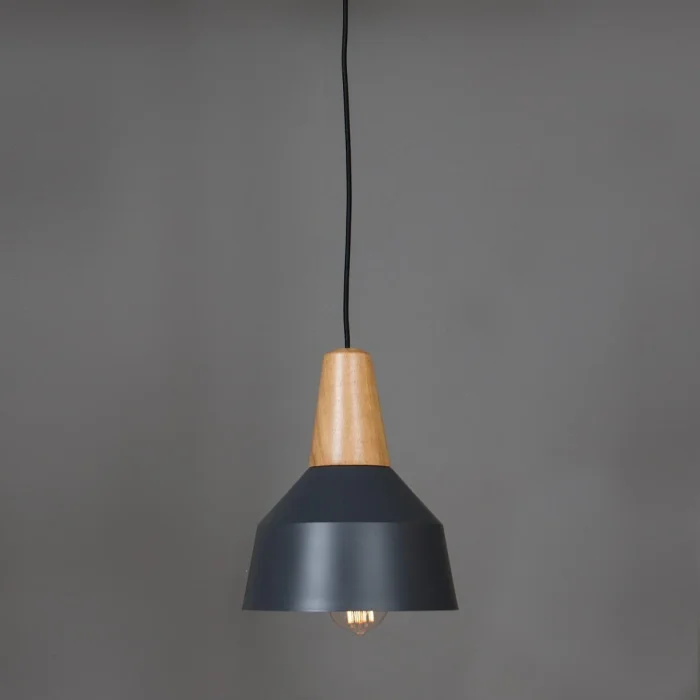 Campana de aluminio y madera estilo nórdico – negro en Negro y madera / Blanco y Madera - Lámparas colgantes, Uruguay | La Perla, vista 2