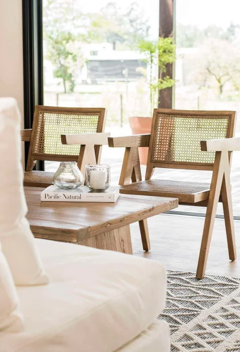 BUTACA OLSEN - PINO MACIZO Y ESTERILLA en Madera natural - Butacas, banquetas y puffs, Uruguay | La Iberica