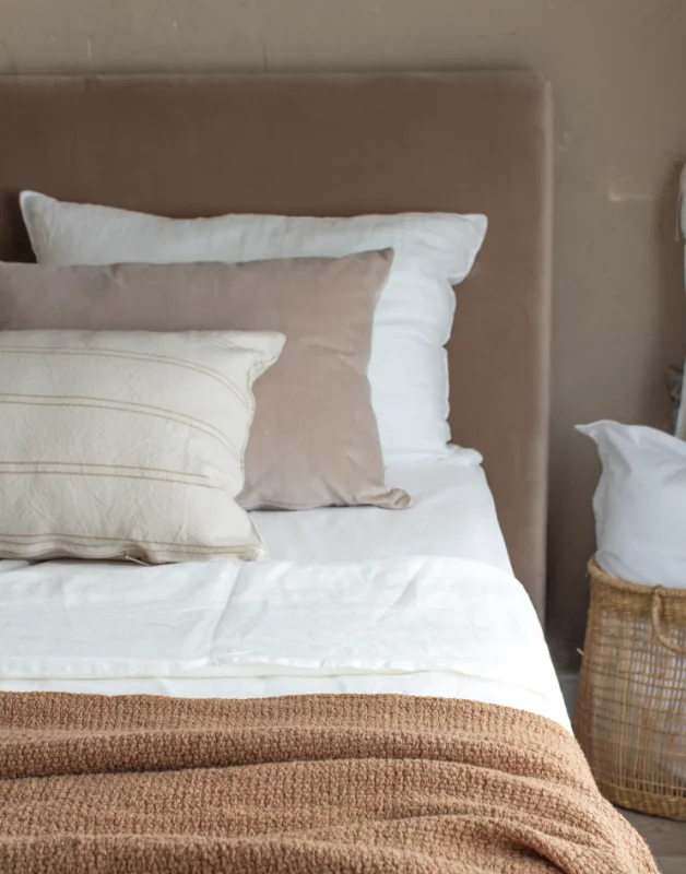 Respaldo de cama tapizado en Beige - Dormitorio, Uruguay | Pieza Clave, vista 6