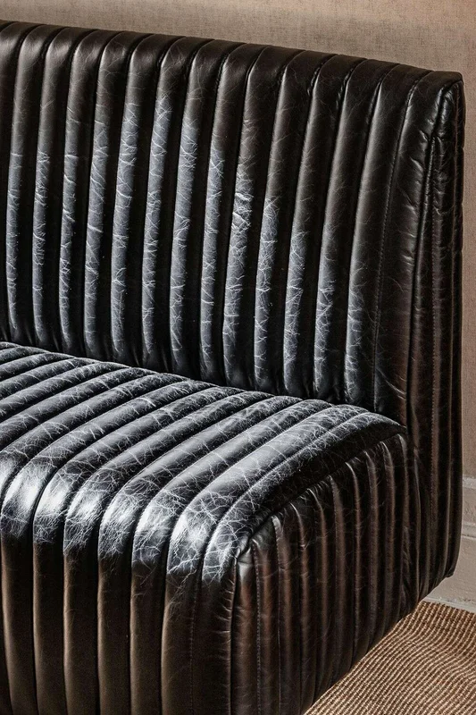 SILLON DE COMEDOR FERRARO - CUERO ITALIANO NEGRO - 1.53 MTS en Negro - Sillones y sofás, Uruguay | La Iberica, vista 4