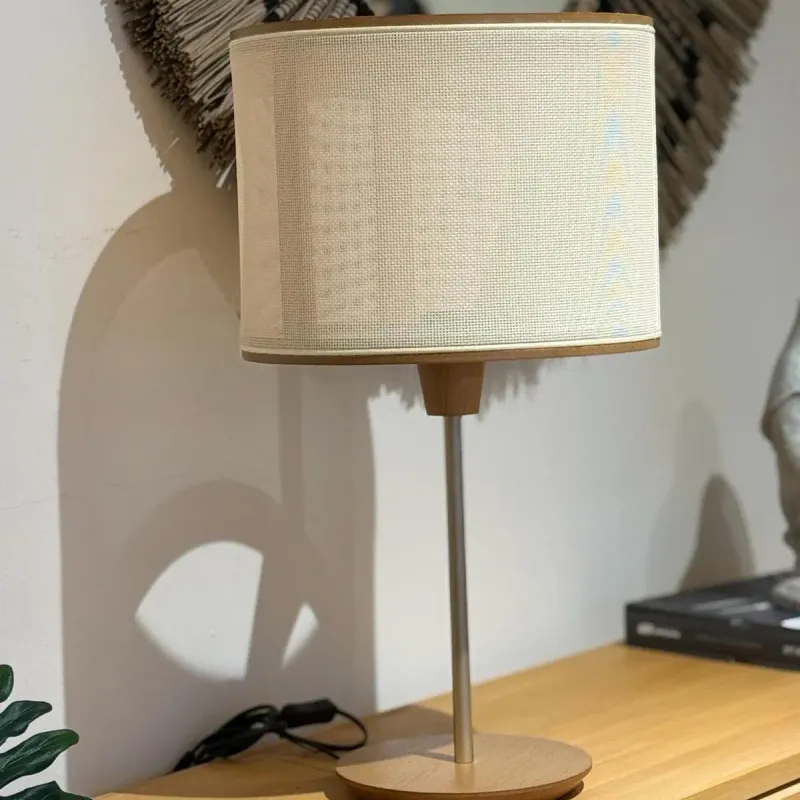 Lampara de mesa slim esterilla en Beige - Lámparas de mesa, Uruguay | FMB