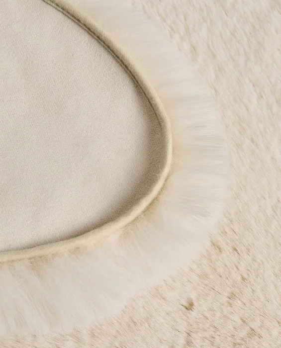 ALFOMBRA PEQUEÑA IRREGULAR PELO en Blanco - Alfombras, Uruguay | Zara Home, vista 5