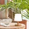 Lámpara de mesa Ambar de polietileno y madera en Madera natural - Lámparas de mesa, Uruguay | Kavehome, vista 2 de 6