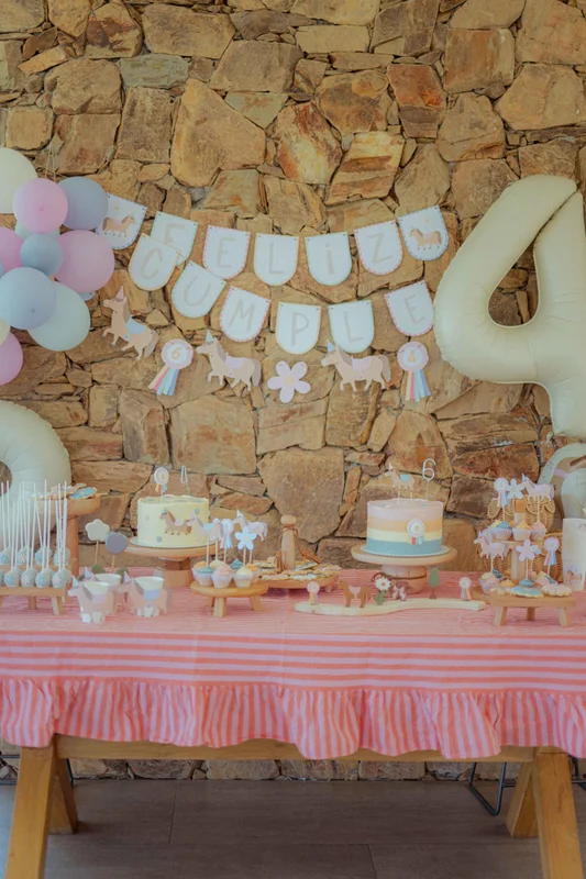 Pie de torta pelota y nudo en cuero - Decoración, Uruguay | Dreams On Time, vista 19