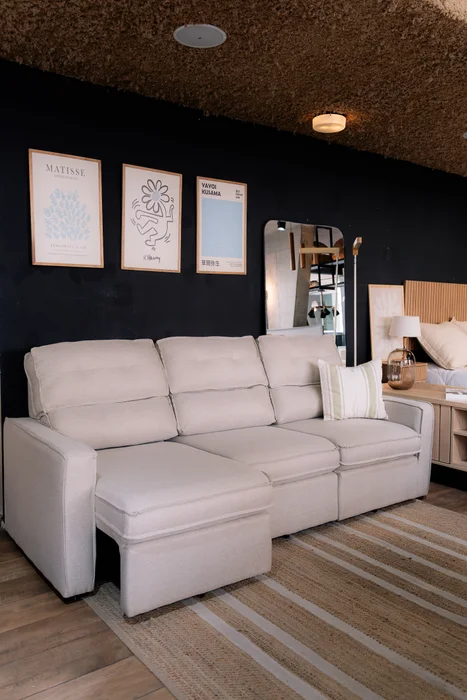 Sofá Retráctil Amsterdam 3 Cuerpos 230cm - Beige en Madera natural - Sillones y sofás, Uruguay | Berna home, vista 2