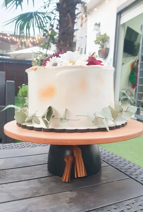 Pie de torta alta base negra y flecos – 30cm - Decoración, Uruguay | Dreams On Time, vista 5