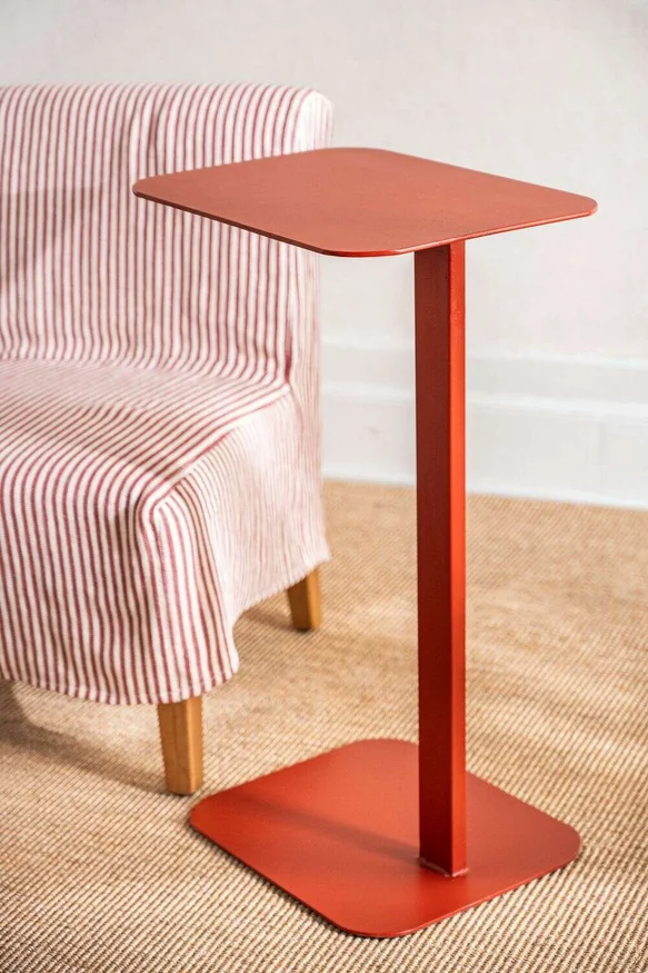 MESA AUXILIAR HIERRO - ROJO en Rojo - Mesas de living, Uruguay | La Iberica, vista 2