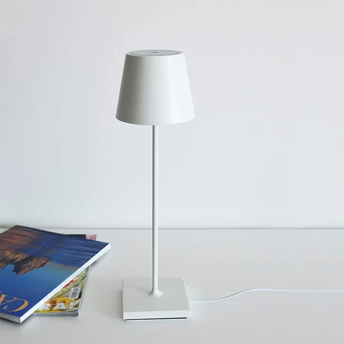 Lámpara de Mesa Roger Recargable Dimerizable Blanca en Blanco - Lámparas de mesa, Uruguay | Serlux, vista 2