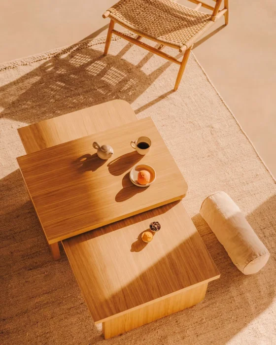 Mesa de centro Oaq de chapa de roble con acabado natural - 89 x 62 cm en Madera natural - Mesas de living, Uruguay | Kavehome, vista 3