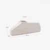 Jarrón Lahara de papel maché gris 16 cm en Beige - Jarrones, Uruguay | Kavehome, vista 8 de 8