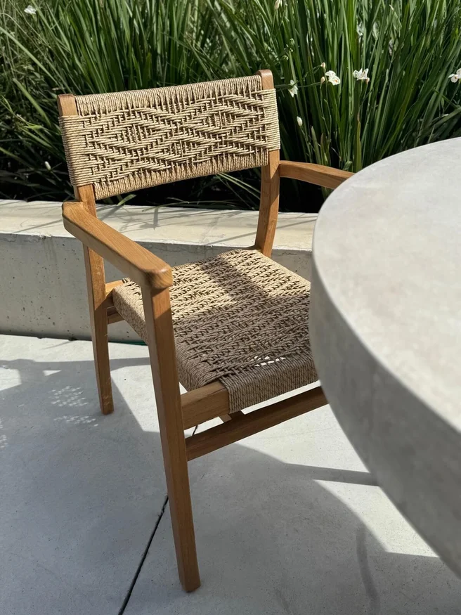 SILLA SLAMY APILABLE en Madera natural - Sillas, Uruguay | Más Infinito Casa, vista 2