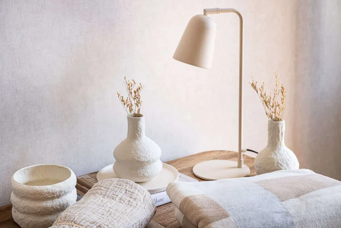 LAMPARA DE MESA VIK - ARENA en Beige - Lámparas de mesa, Uruguay | La Iberica, vista 4