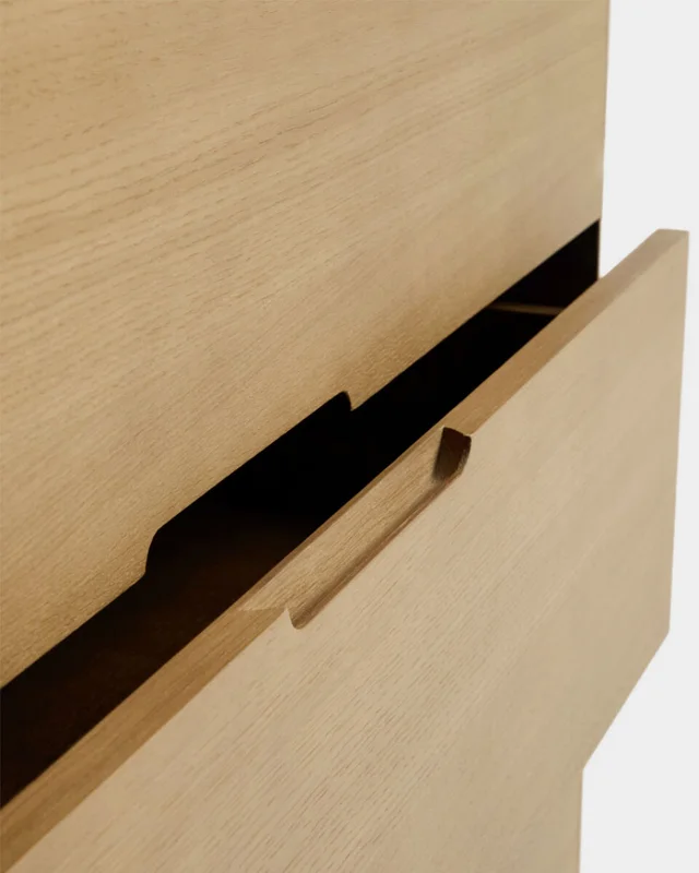 Cómoda Arelida de chapa y madera maciza de roble acabado marrón claro 100 x 80 cm en Marrón - Cómodas, Uruguay | Kavehome, vista 3