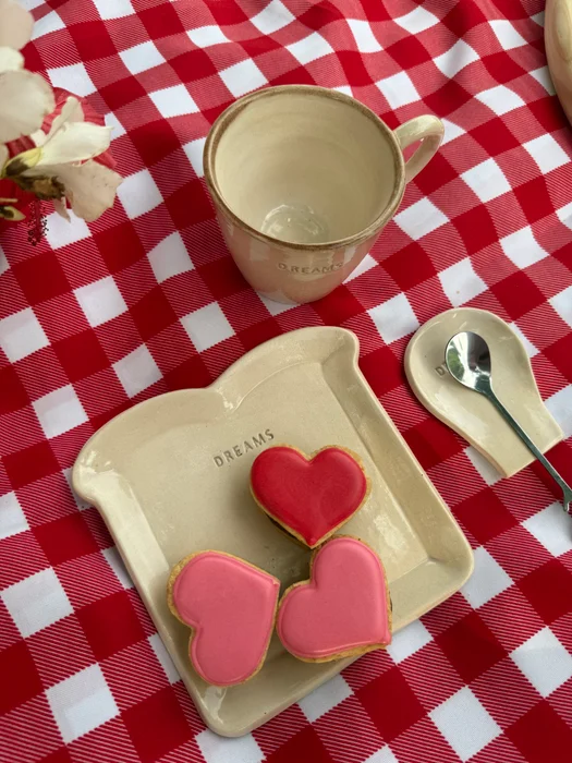 Kit desayuno con vaso de cerámica, apoya cucharas, plato y cucharita en Beige - Decoración, Uruguay | Dreams On Time, vista 41