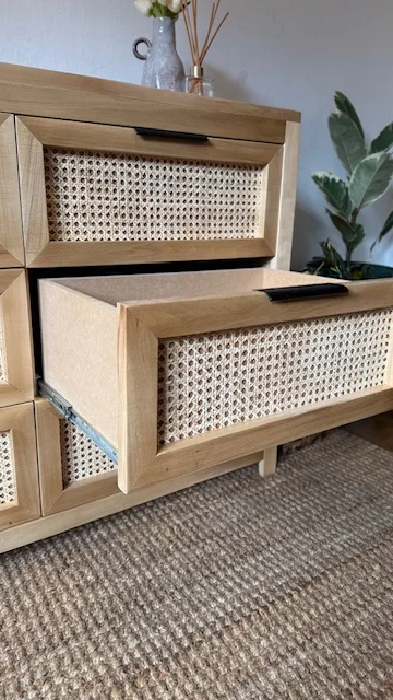 Cómoda con esterilla de Viena - Muebles, Uruguay | Decoramuss, vista 3