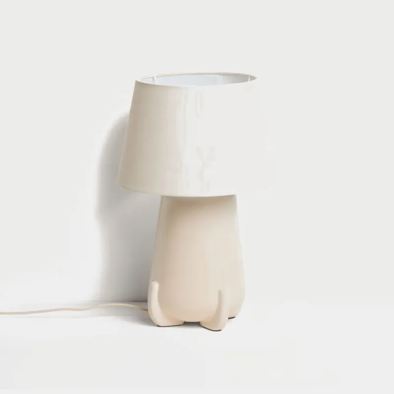Lámpara de mesa Odra de cerámica crudo acabado brillante - crudo acabado brillante en Verde - Lámparas de mesa, Uruguay | Kavehome