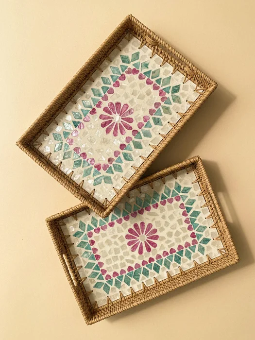 SET 2 BANDEJAS NÁCAR Y RATÁN en Multicolor - Decoración, Uruguay | Cabana