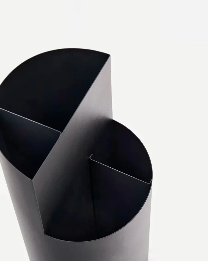 Paragüero Atin de metal - gris en Beige - Percheros y colgadores, Uruguay | Kavehome, vista 2