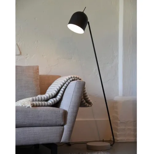 Lámpara de pie Ralf en Negro - Lámparas de pie, Uruguay | Alta Gracia Deco